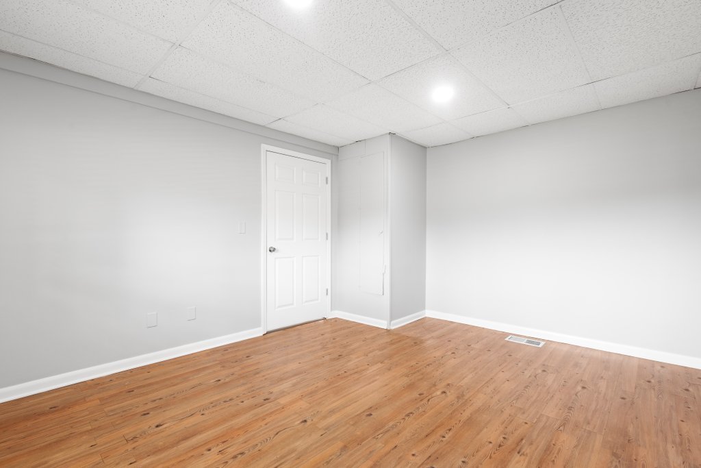 450 W Galena Boulevard Property Photo 9
