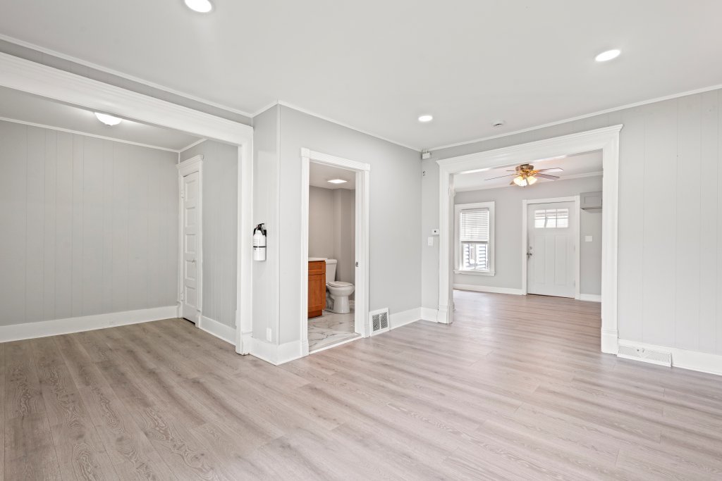 450 W Galena Boulevard Property Photo 12