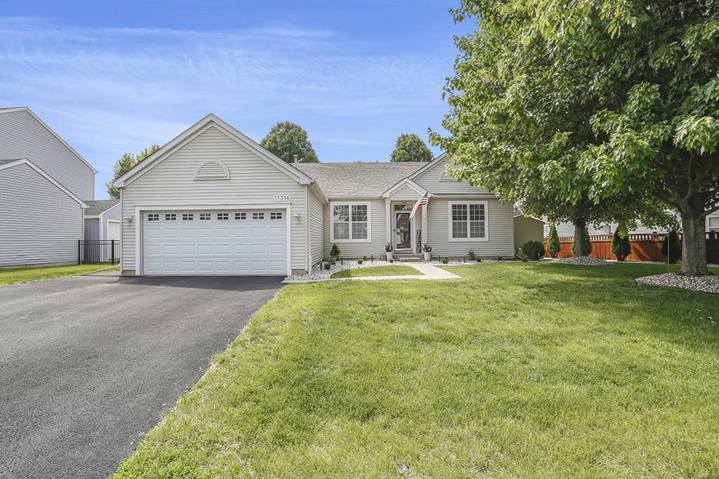11316 Maplewood Drive Property Photo 1