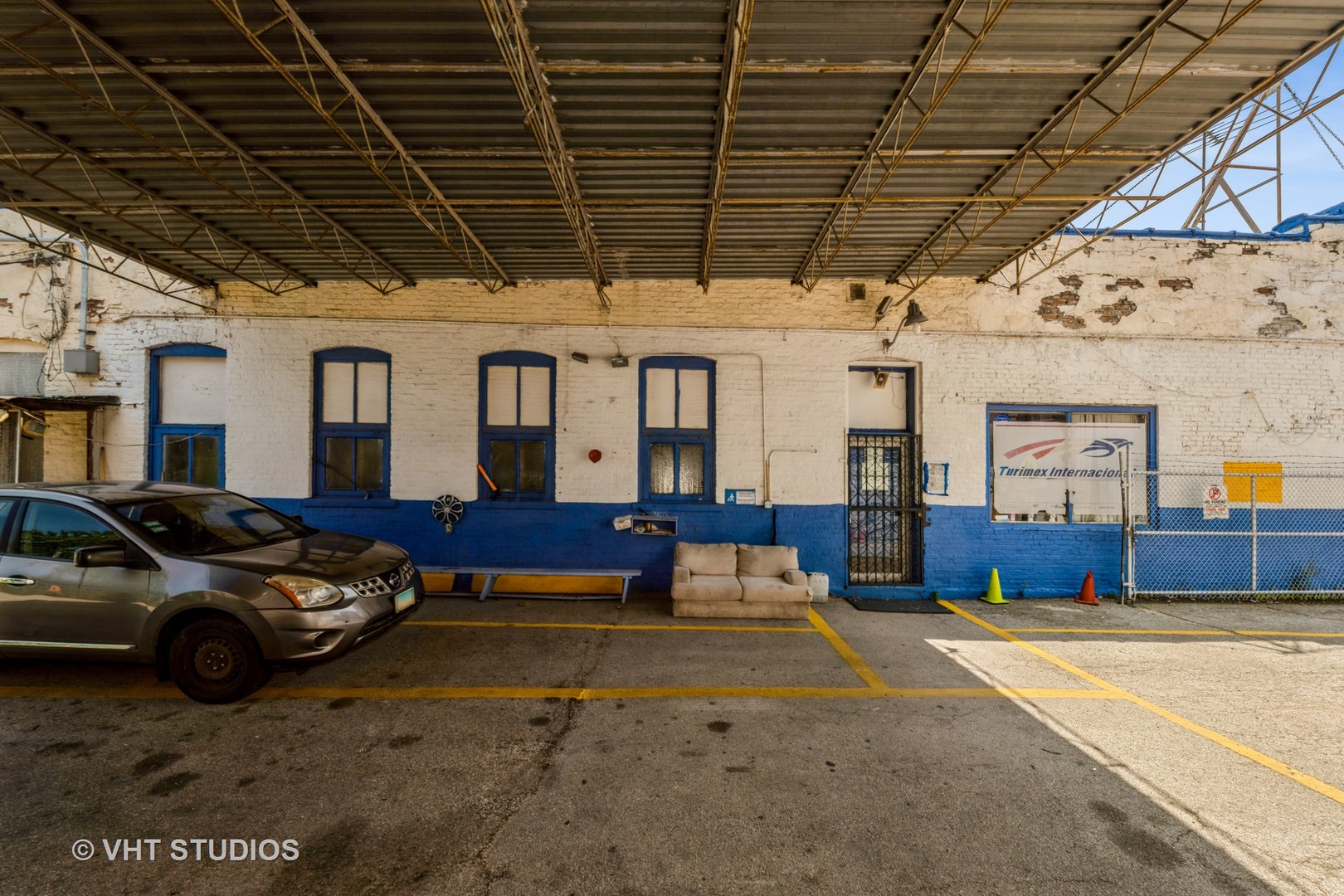 2139 S California Avenue Property Photo 7