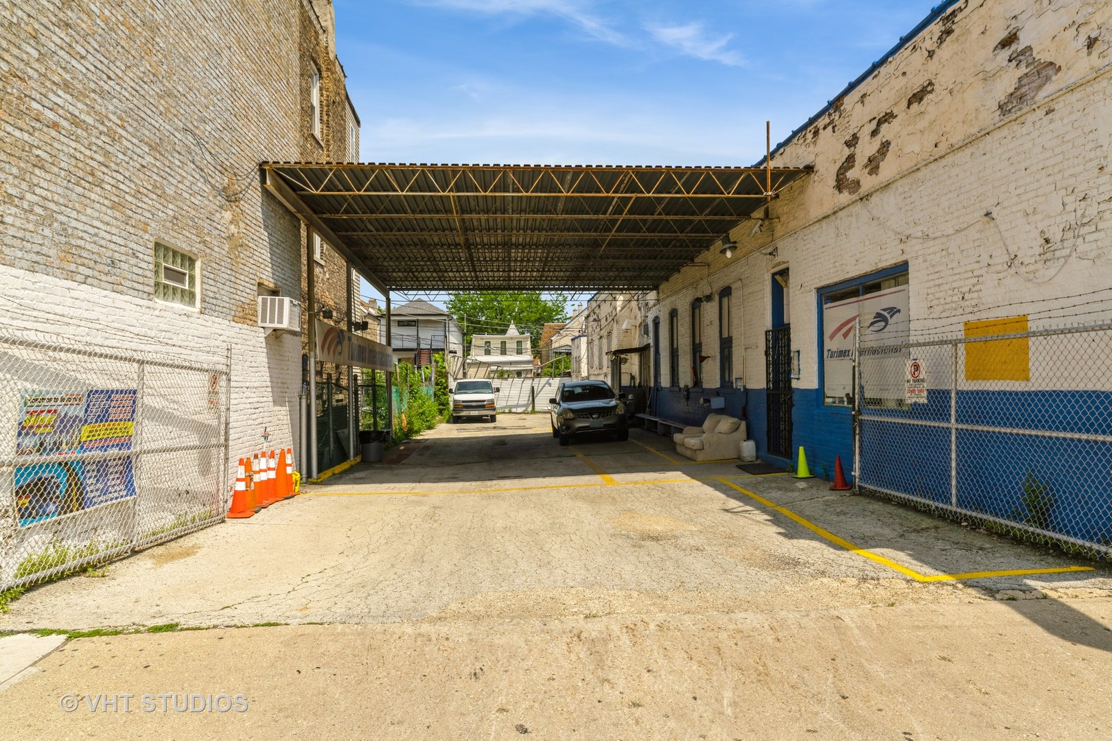 2139 S California Avenue Property Photo 8