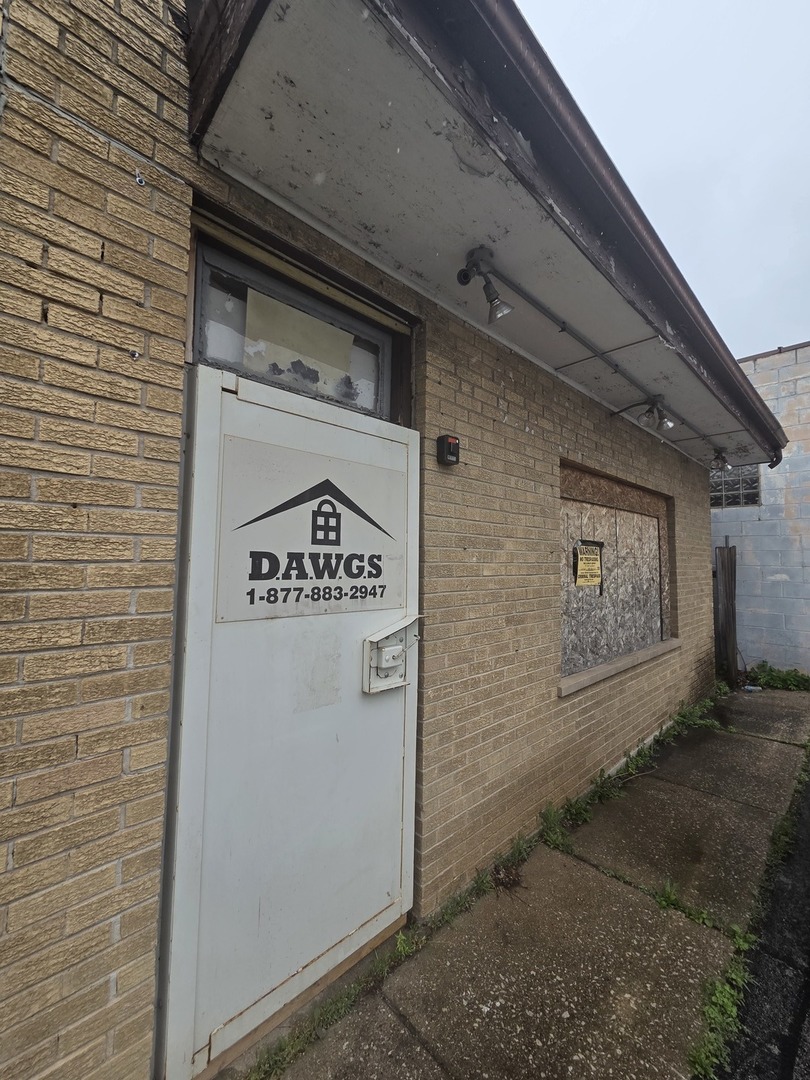 1210 W 127th Street Property Photo 2