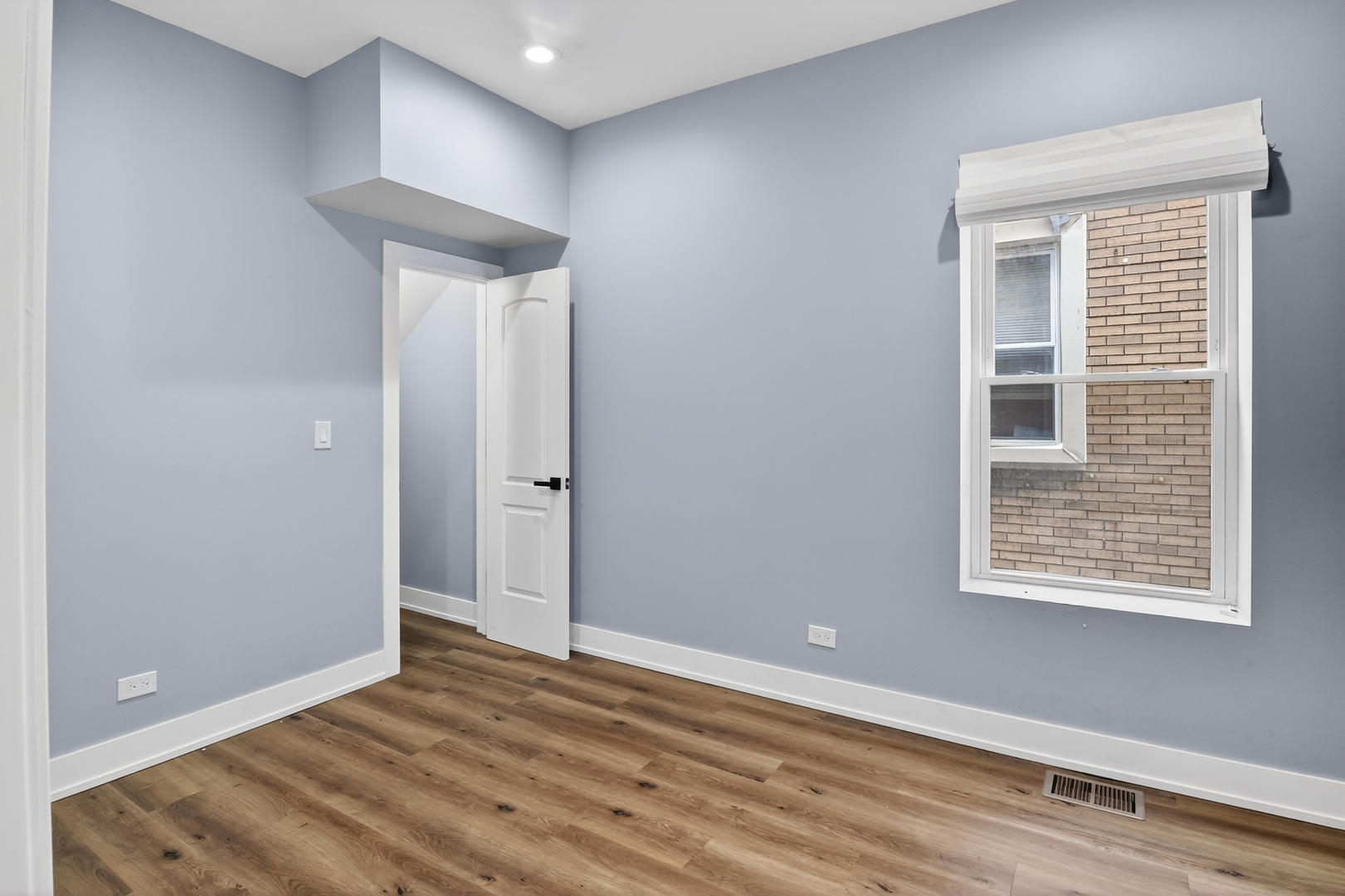 7843 S Marquette Avenue Property Photo 10