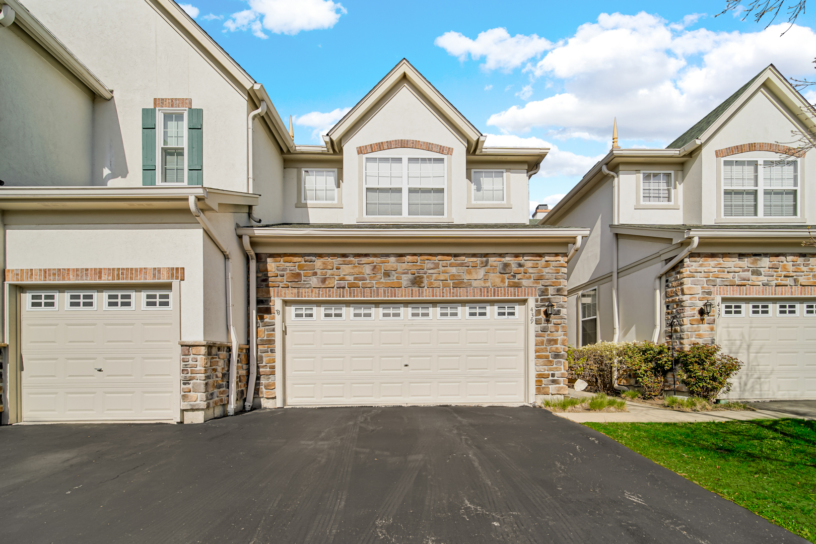439 Bay Tree Circle