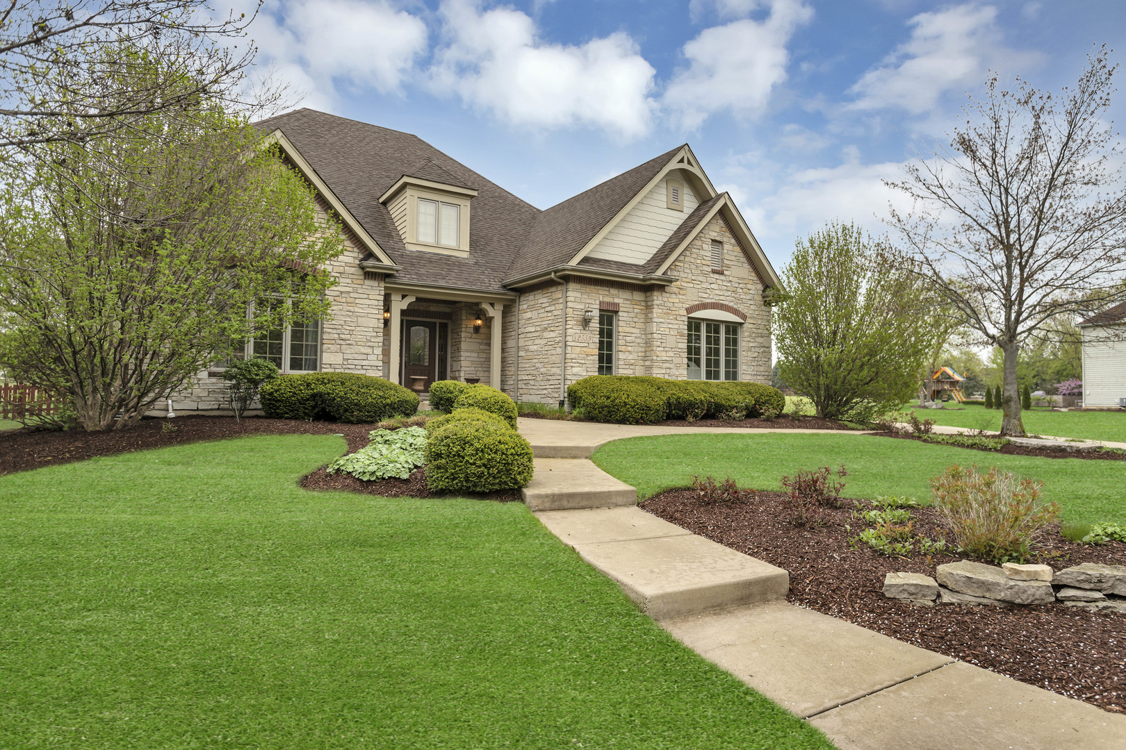 2559 Bird Lane Property Photo 1