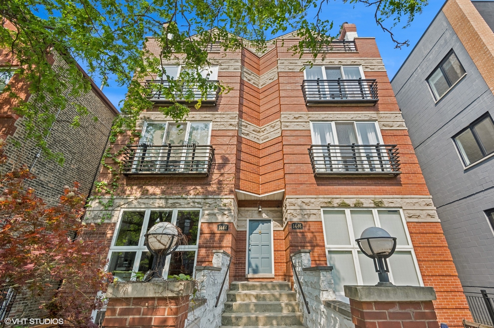 1444 N Bosworth Avenue 3S Property Photo 1