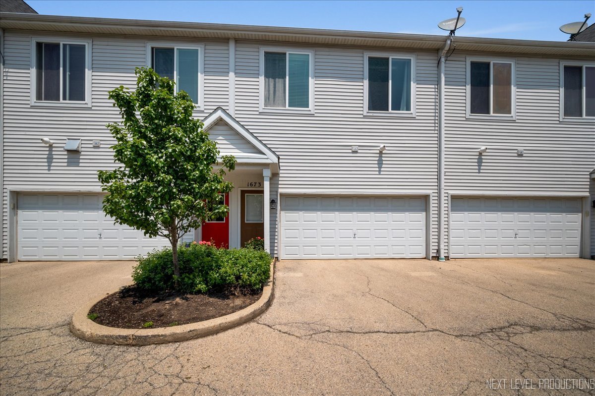 1673 Town Center Street 1673 Property Photo 1