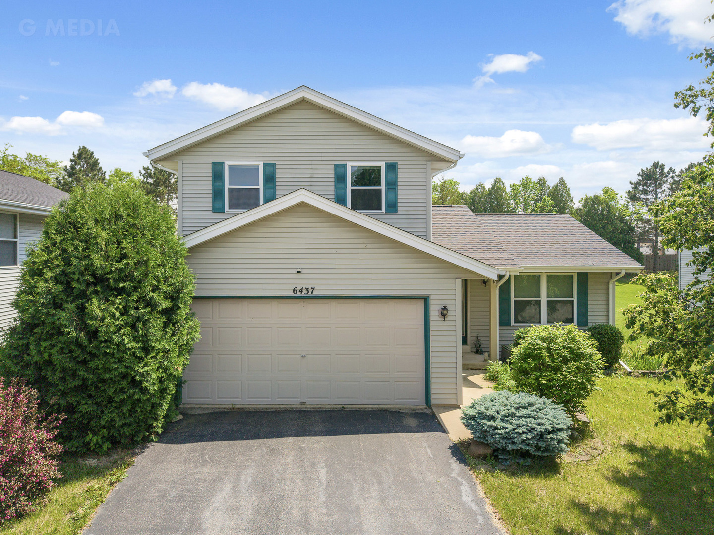 6437 Wicklow Property Photo 1