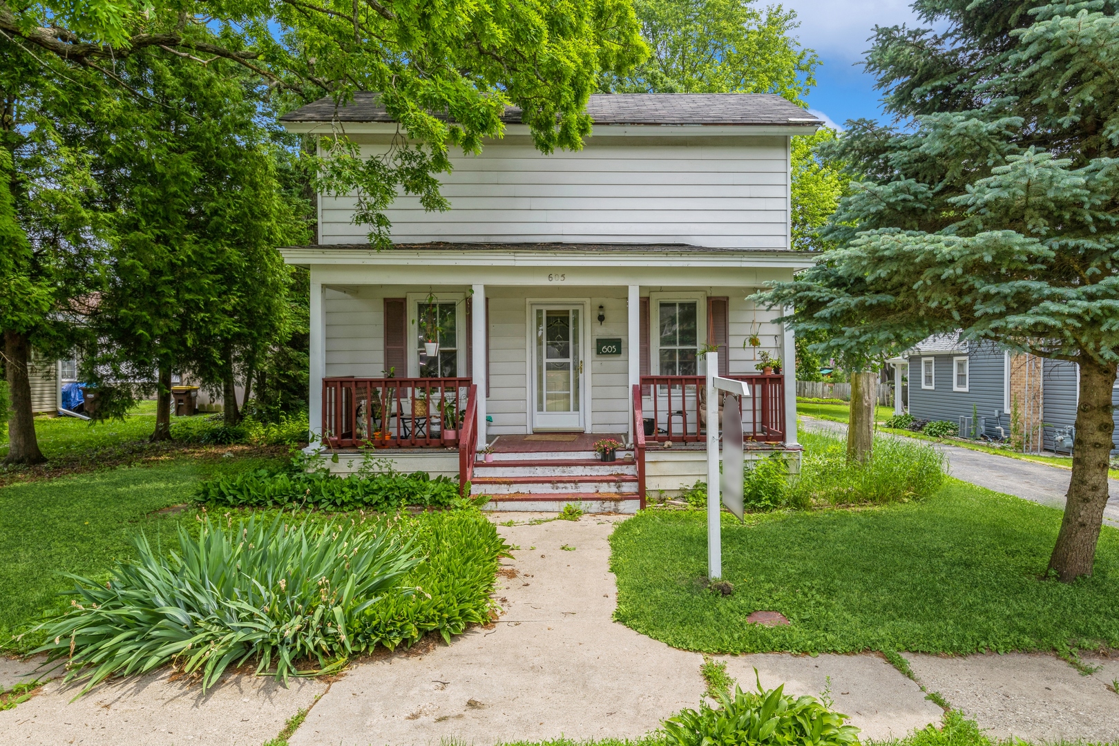 605 N Jefferson Street Property Photo 1