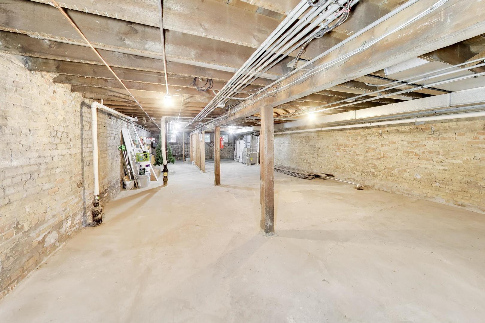2254 N Fremont Street Property Photo 56