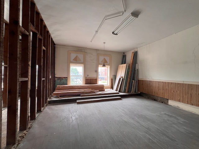 505 W Side Square Property Photo 25