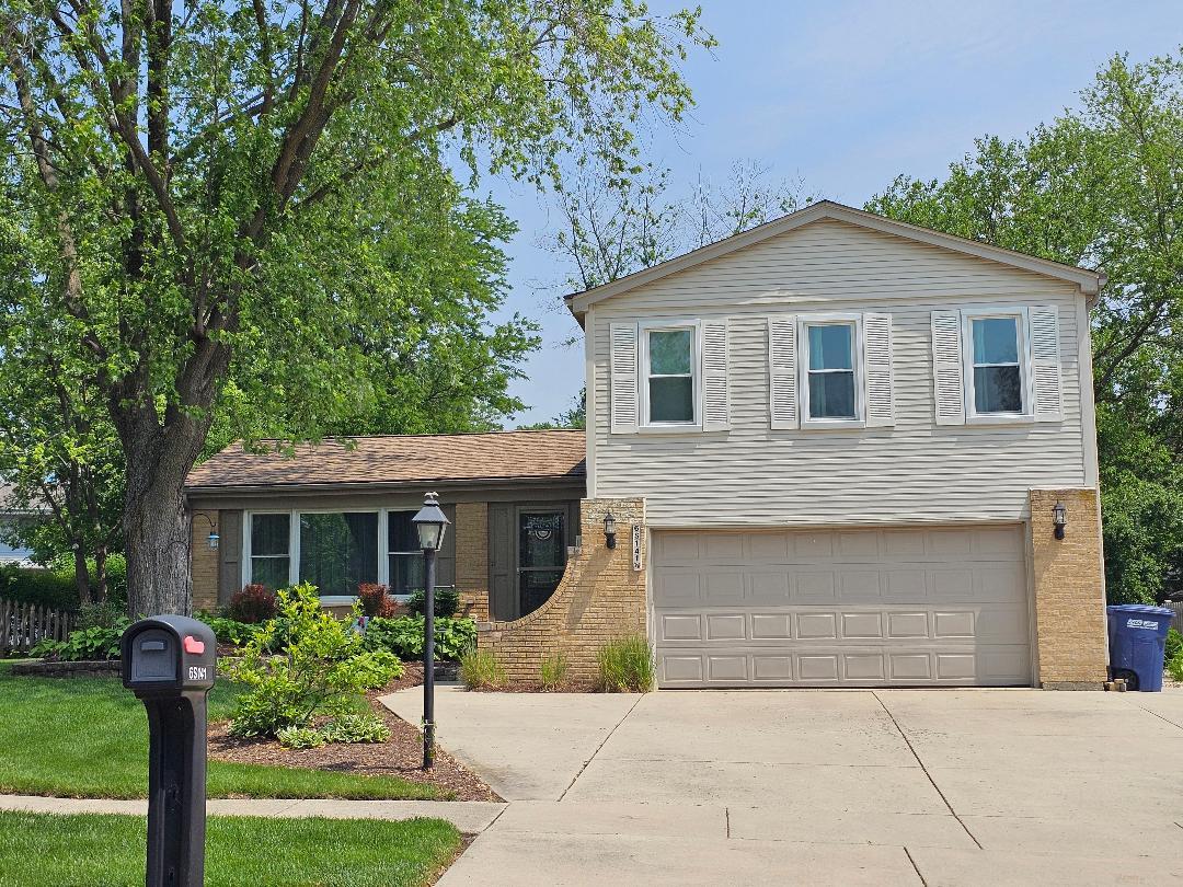 6S141 Park Meadow Drive Property Photo 1