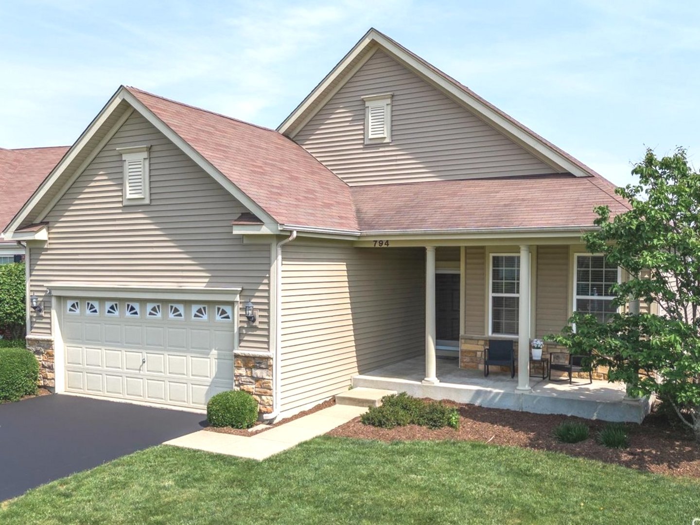 794 Suffield Court Property Photo 1