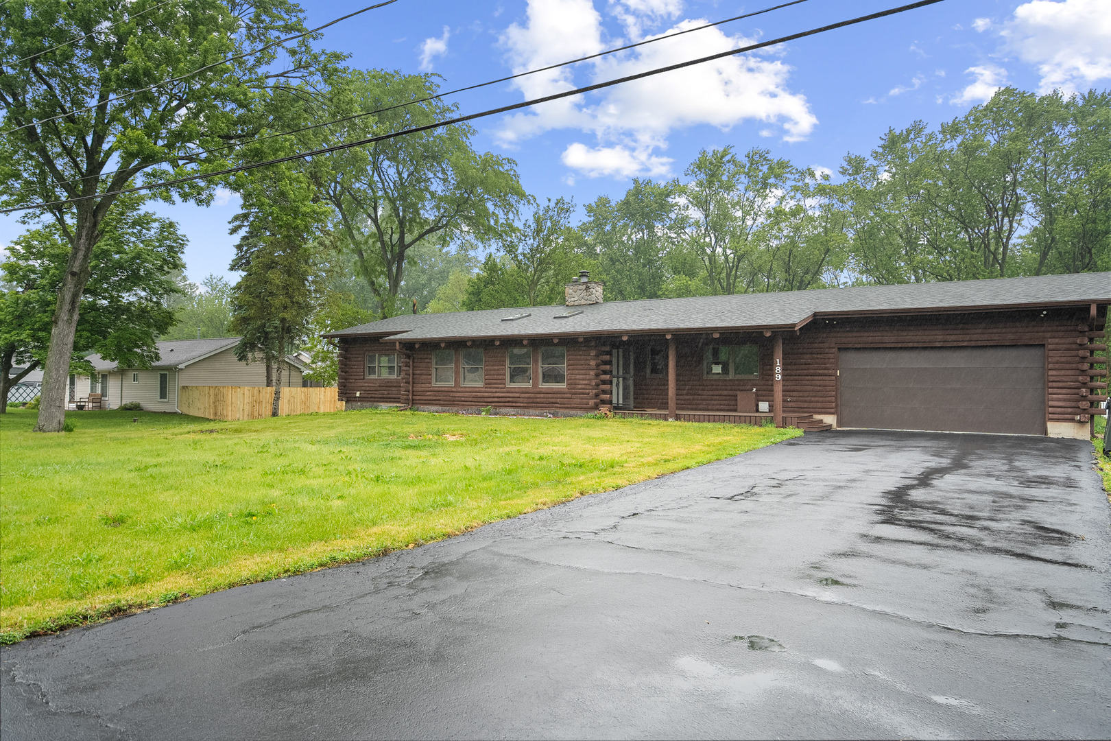 189 E 34th Street Property Photo 1
