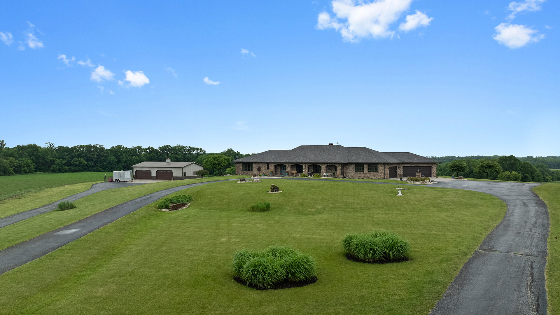 2765 W Pines Road Property Photo 1