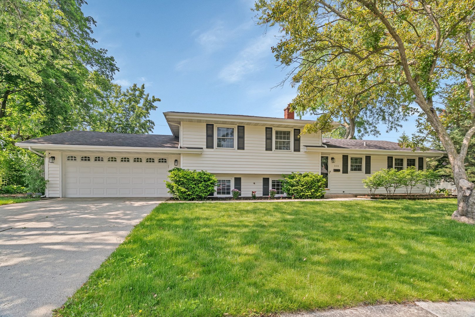 308 Tamarack Avenue Property Photo 1
