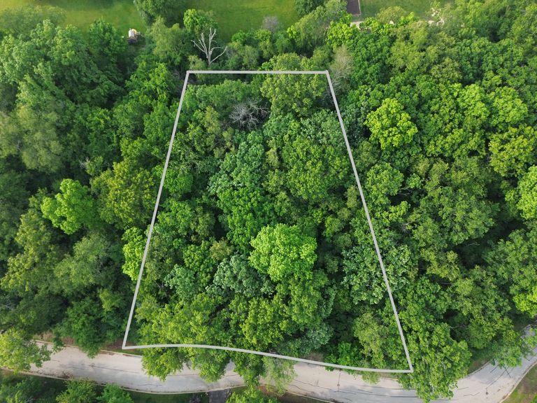 7408 Forest Oak Drive Property Photo 1