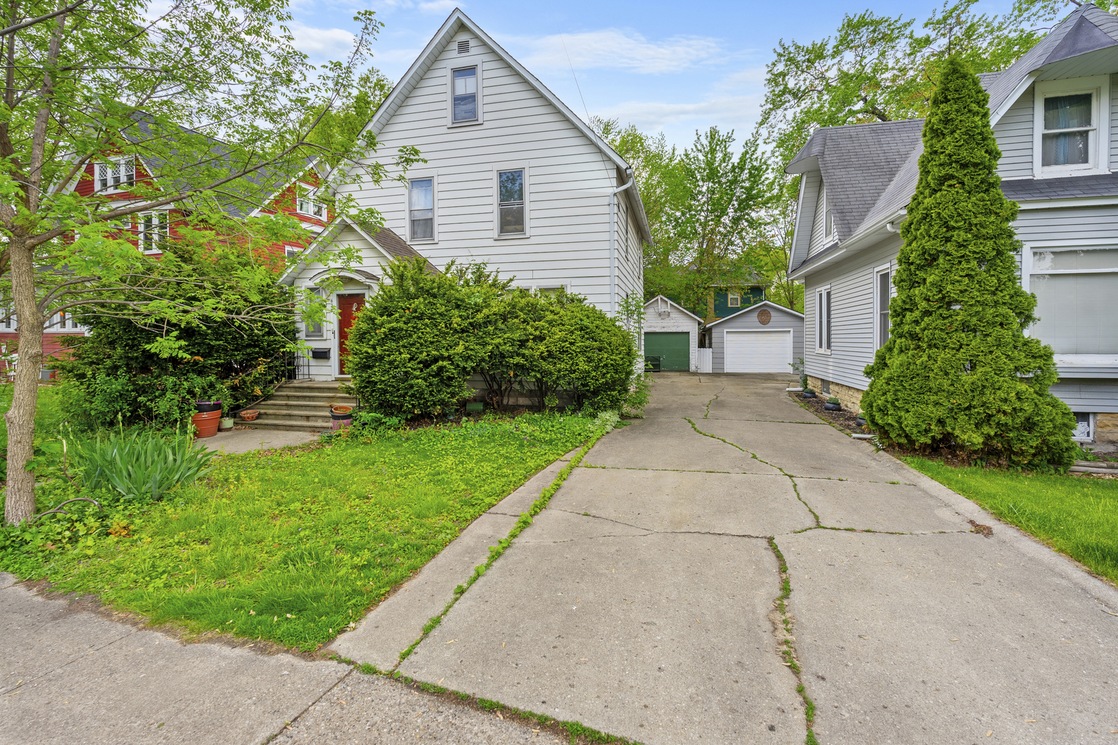 623 Dekalb Avenue Property Photo 1
