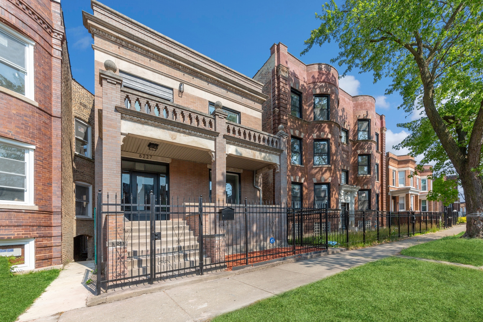 6227 S Langley Avenue 2 Property Photo 1