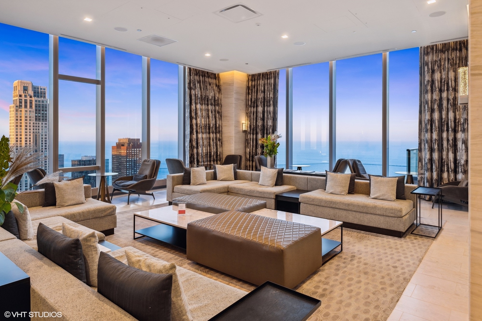 363 E Wacker Drive 9101 Property Photo 44