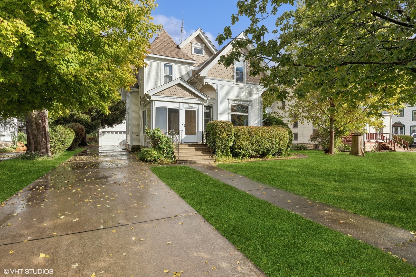 309 E Corning Avenue Property Photo 1