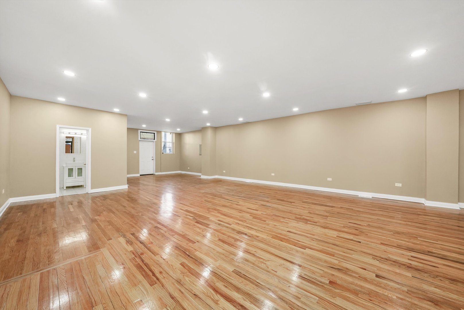 5242 W Division Street Property Photo 5