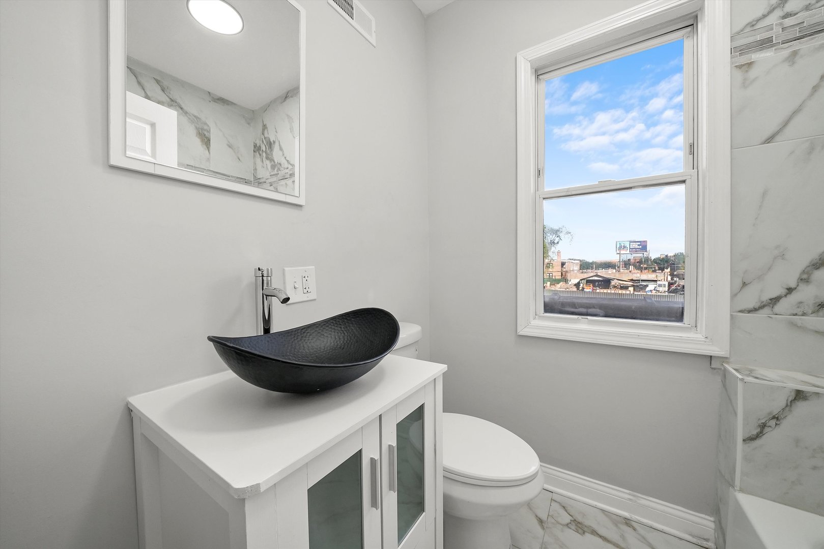 5242 W Division Street Property Photo 23