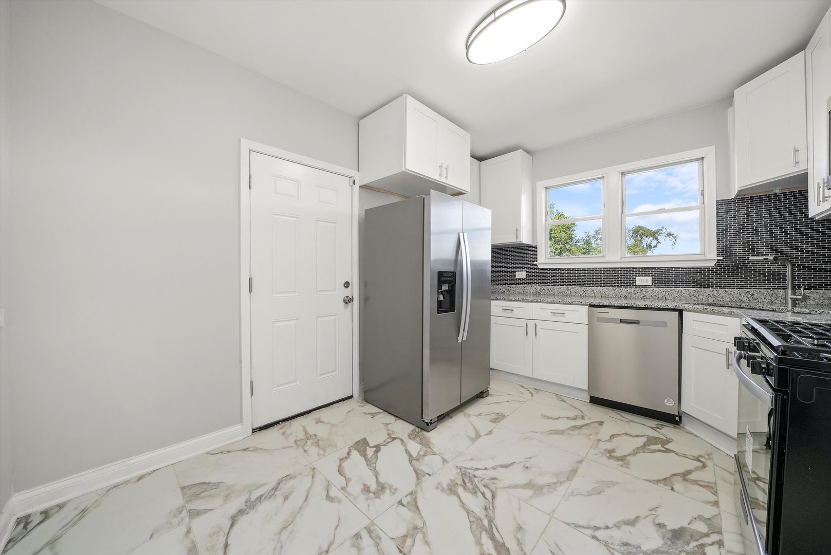 5242 W Division Street Property Photo 25