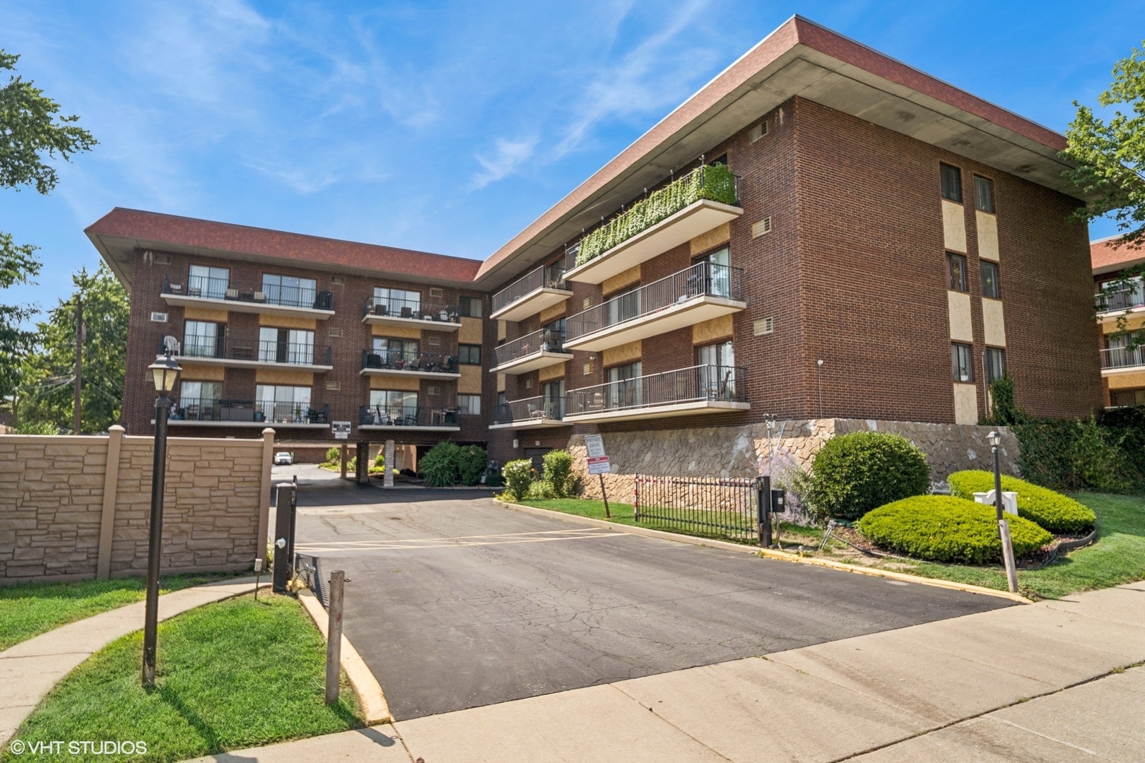 9540 S Mayfield Avenue 103s Property Photo 1