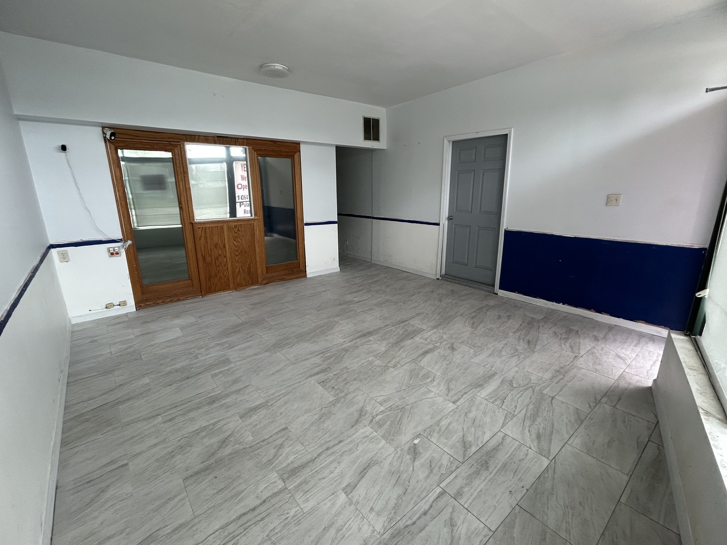 10637 S Pulaski Road Property Photo 3