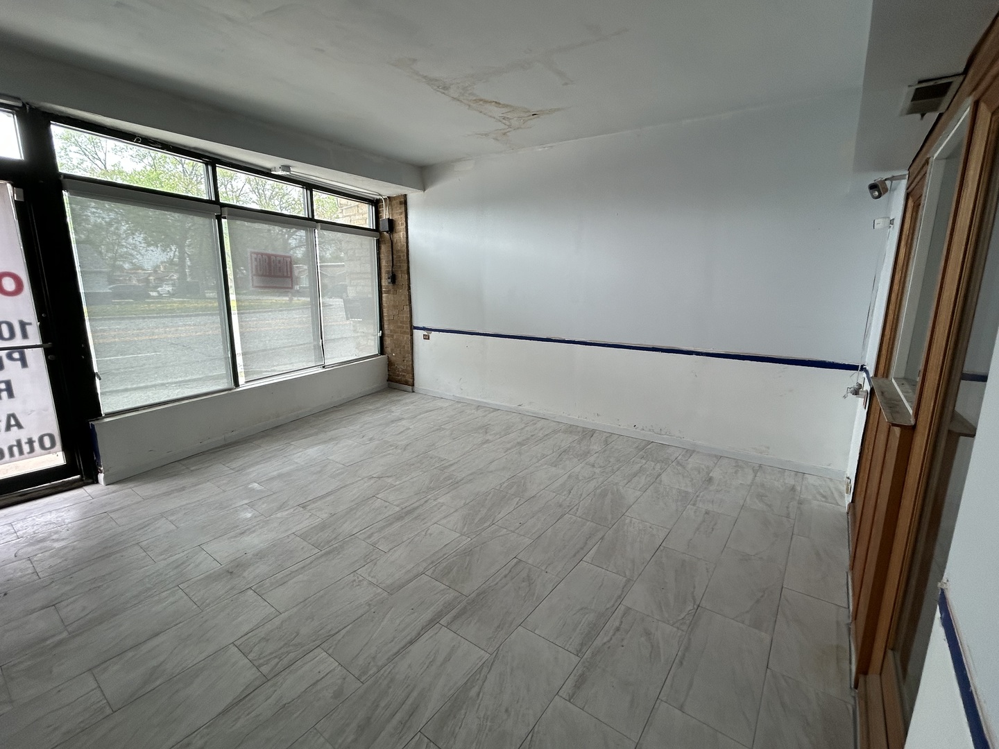 10637 S Pulaski Road Property Photo 5