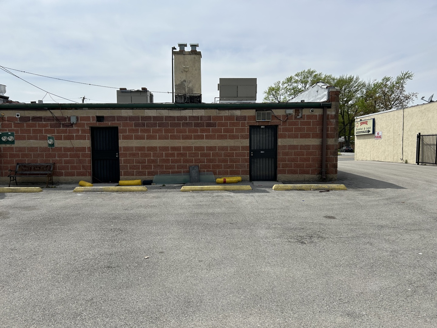 10639 S Pulaski Road Property Photo 3