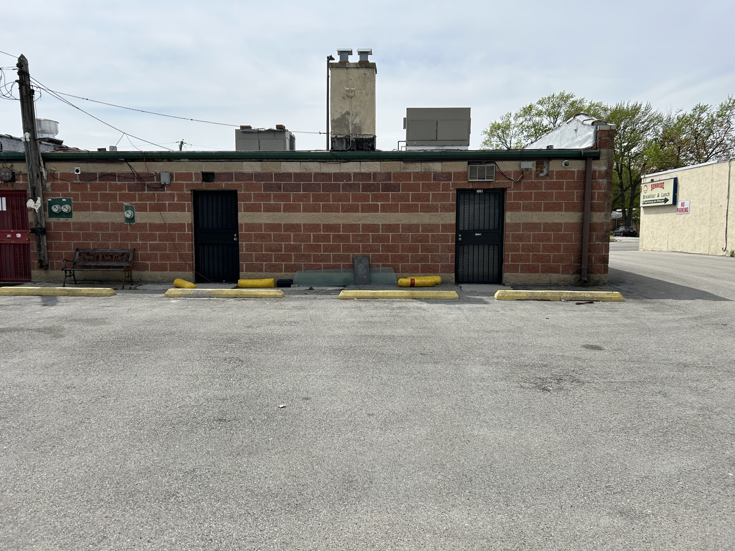 10639 S Pulaski Road Property Photo 4
