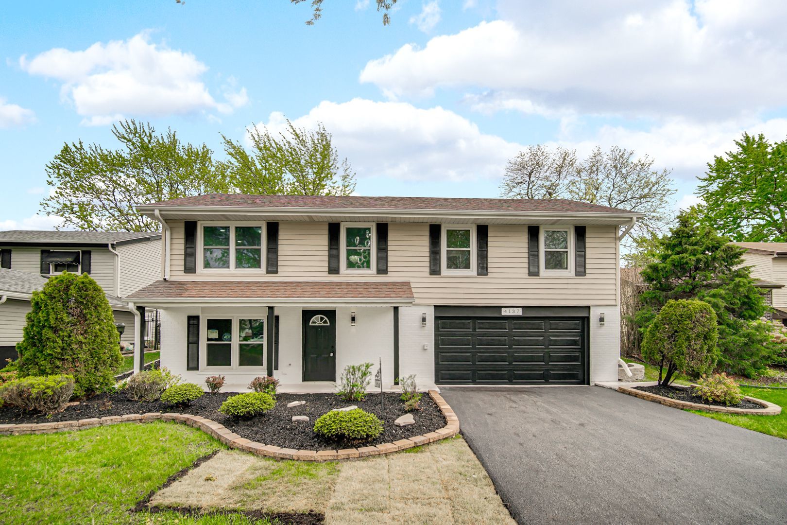 12387119 Property Photo 1