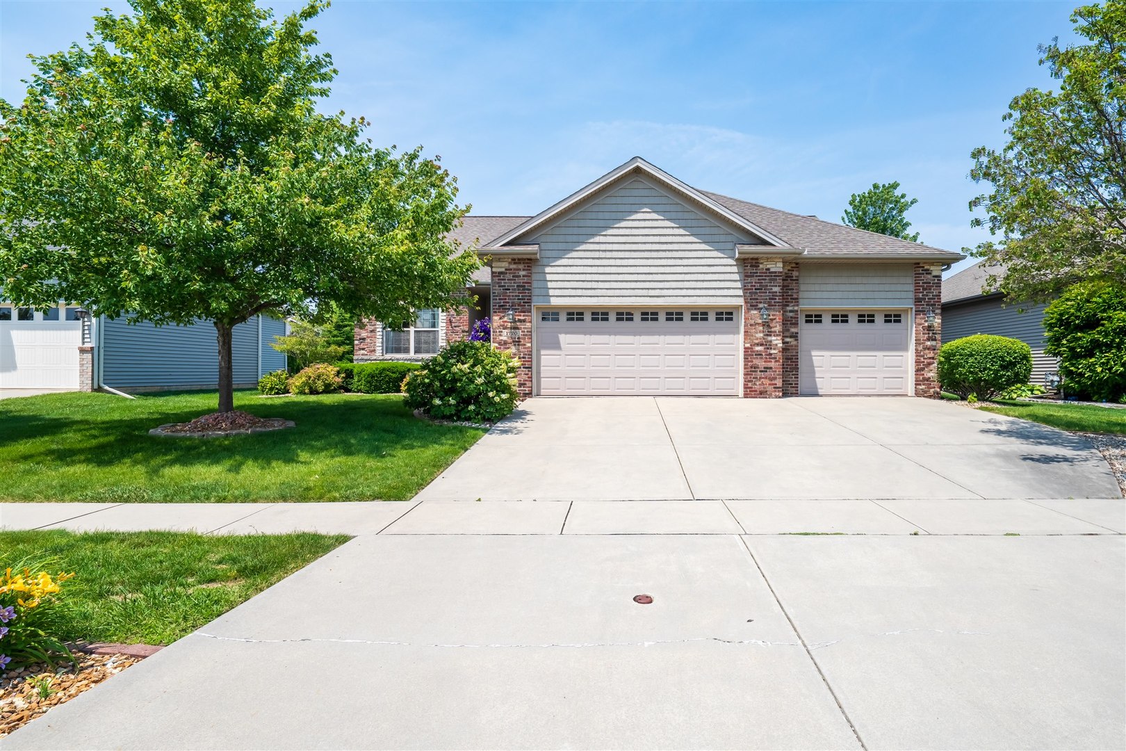 1720 Eide Road Property Photo 1