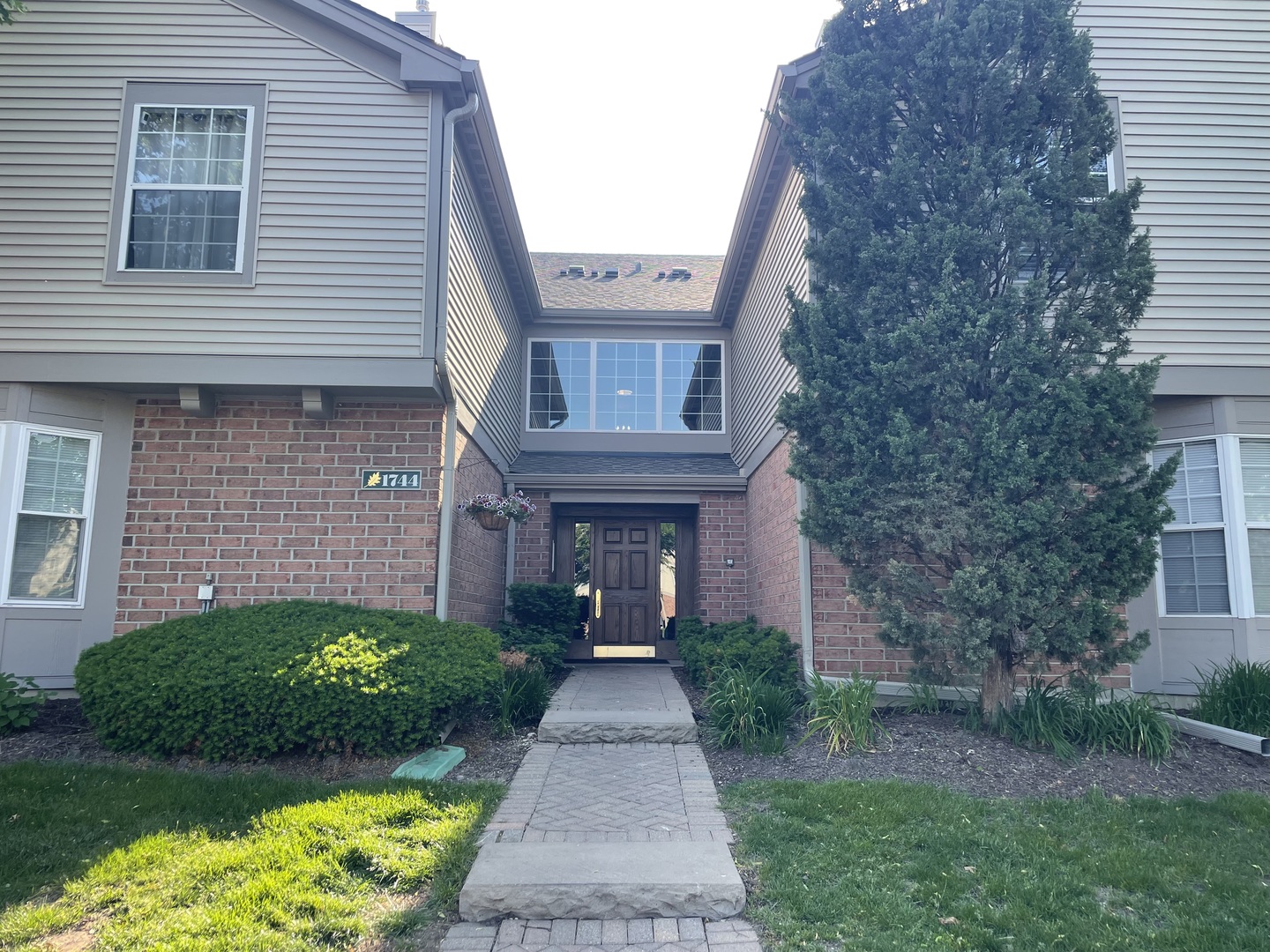 1744 Eastwood Court 3 Property Photo 1