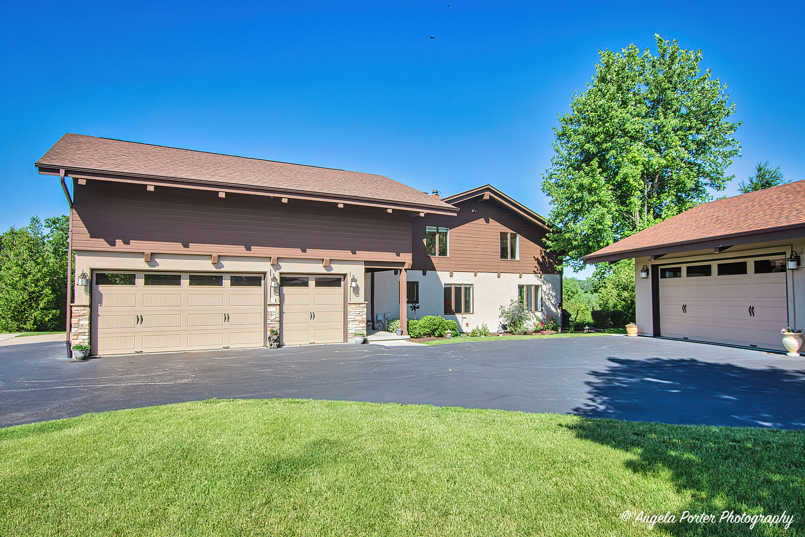 6509 Oak Hill Drive Property Photo 1