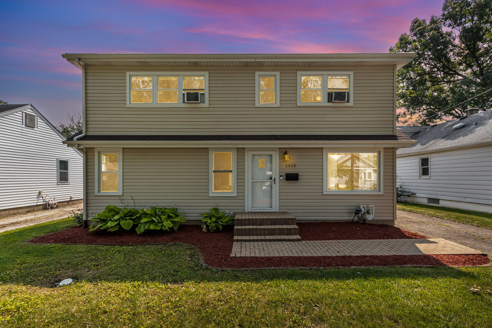 1312 Waverly Place Property Photo 1