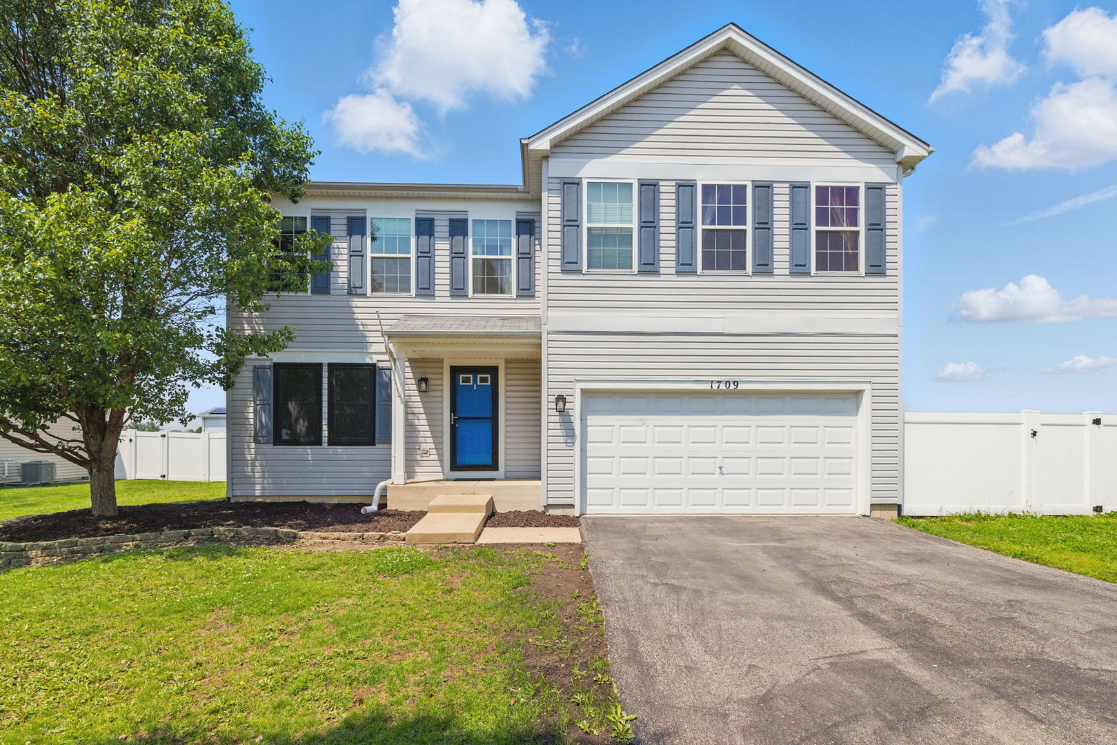 1709 Campton Drive Property Photo 1