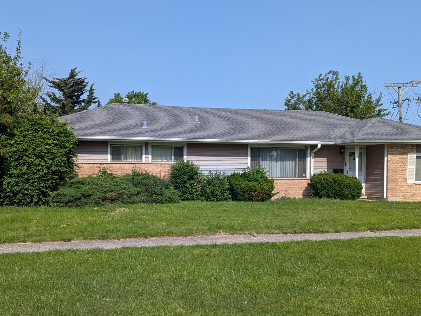 500 Lakewood Boulevard Property Photo 1