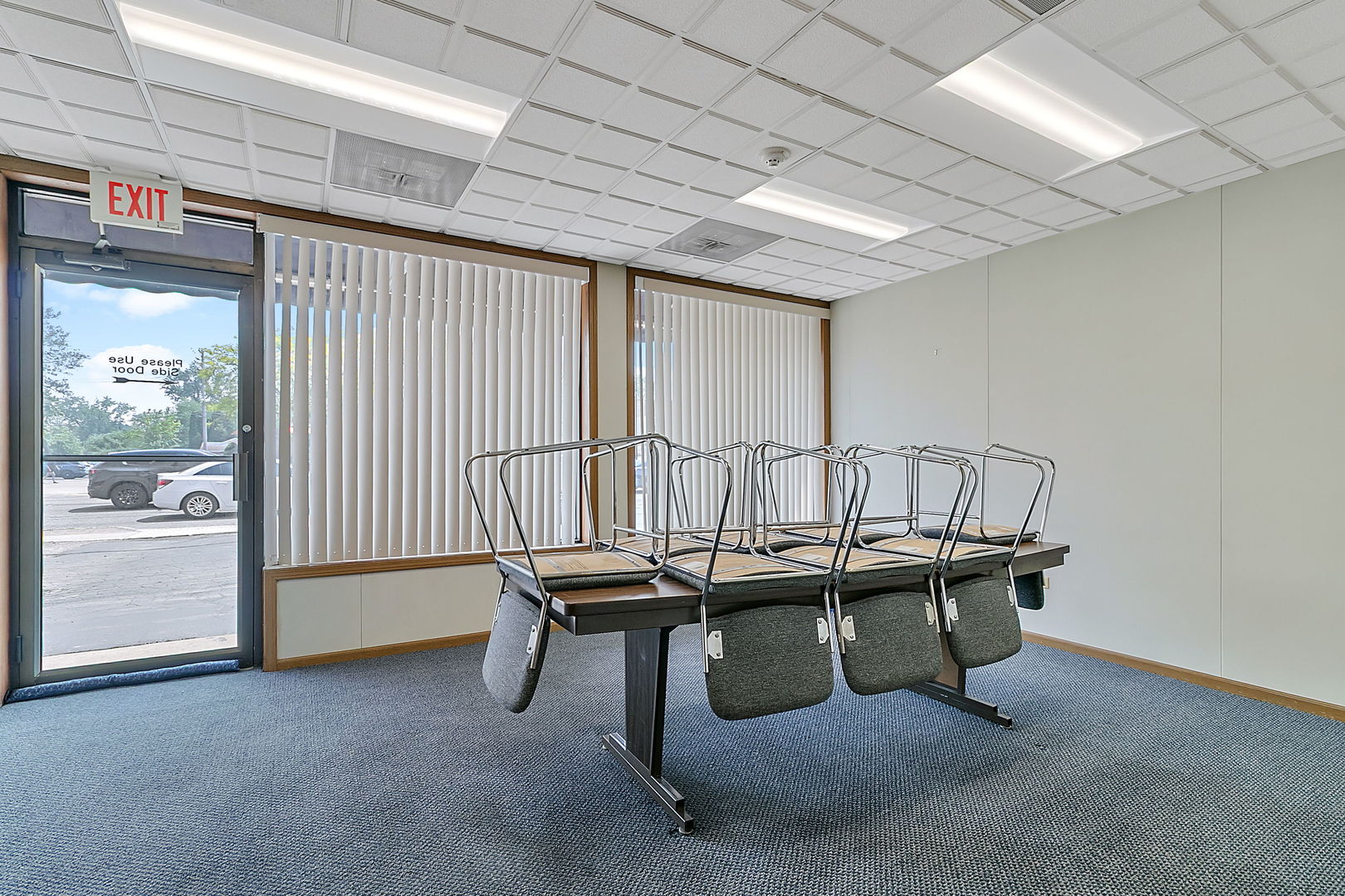 6930 W 79th Street Property Photo 4