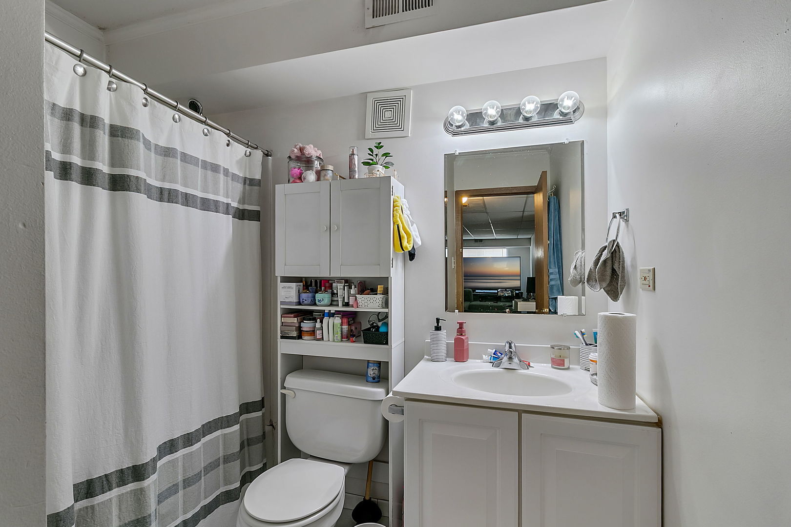 6930 W 79th Street Property Photo 18