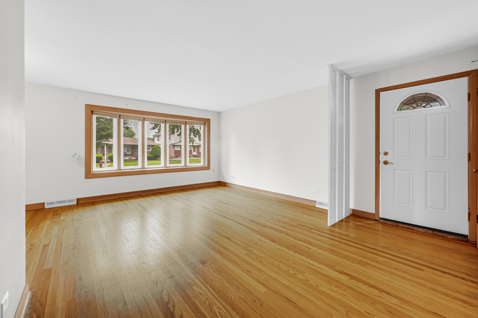 10021 Cook Avenue Property Photo 6