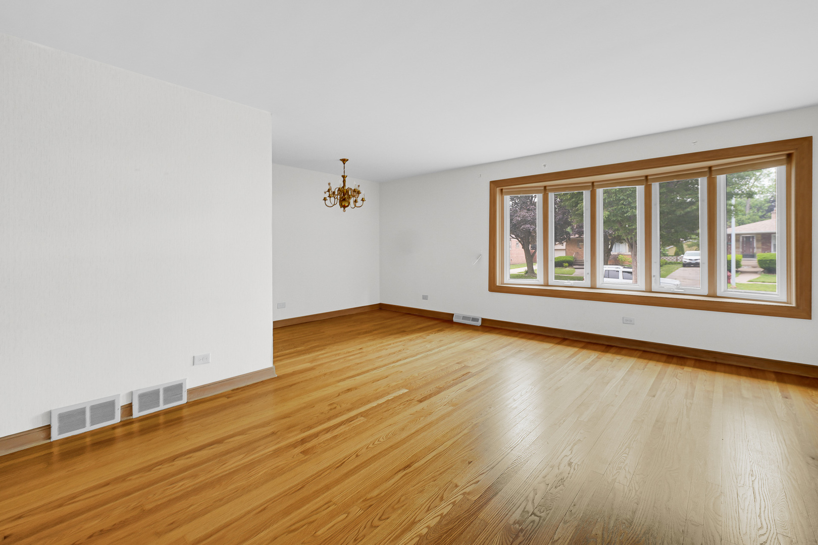 10021 Cook Avenue Property Photo 7