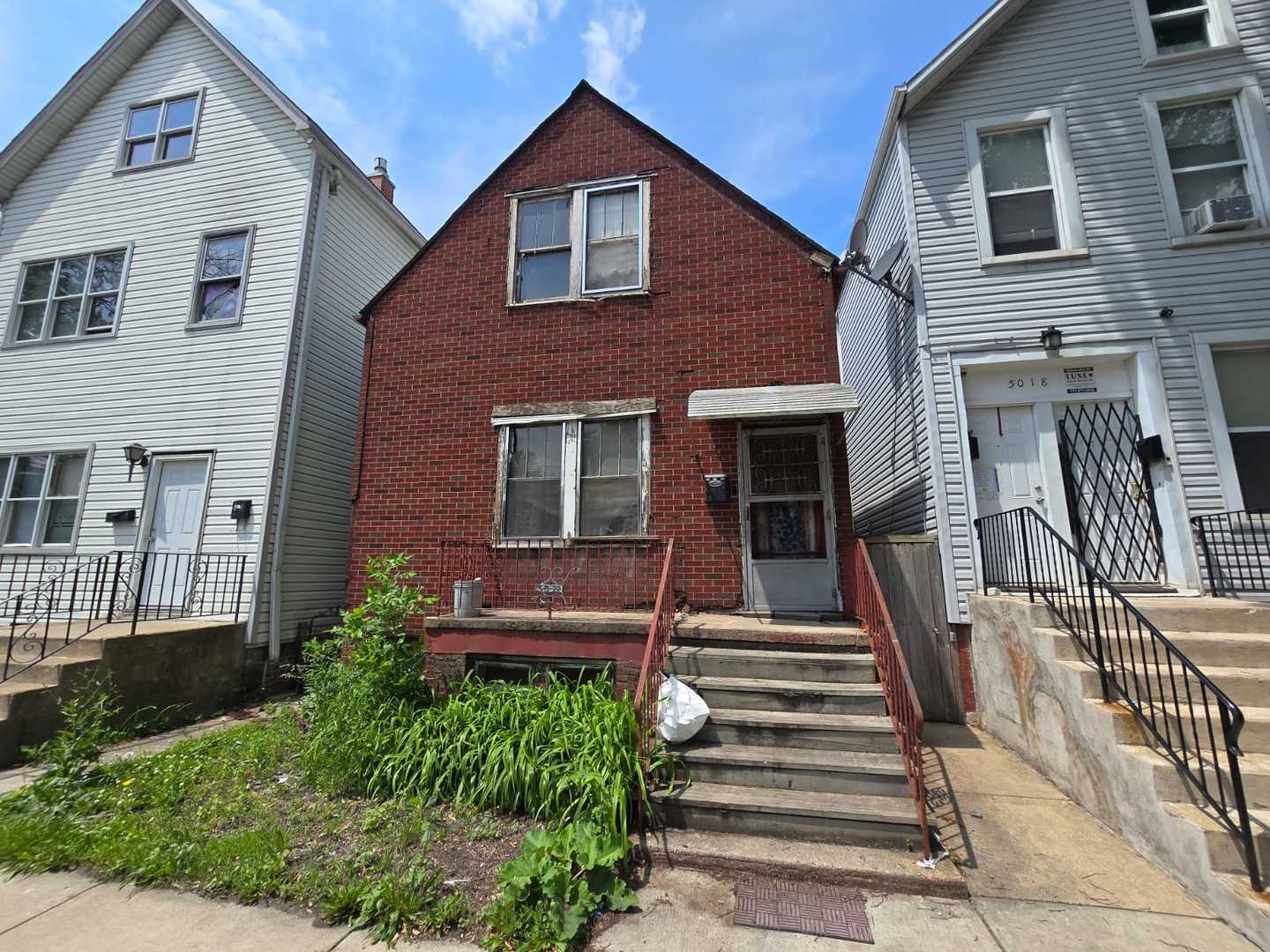 5022 S Laflin Street Property Photo 1