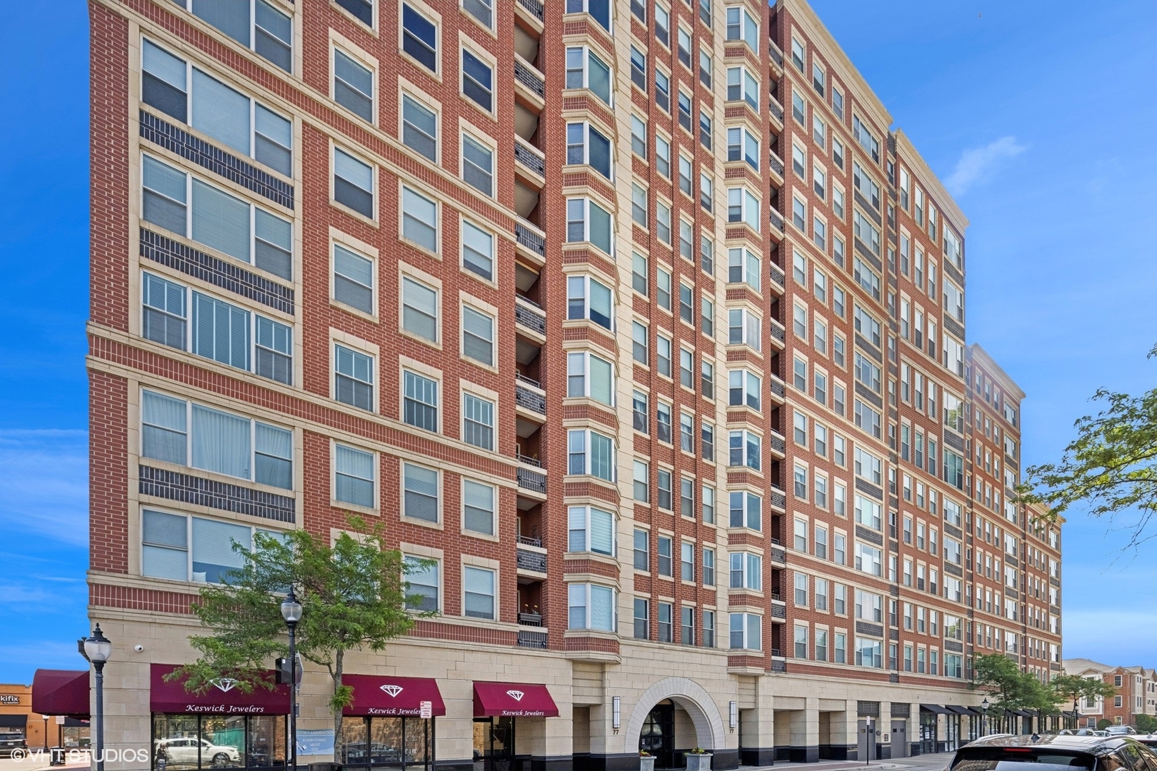 77 S Evergreen Avenue 707 Property Photo 1