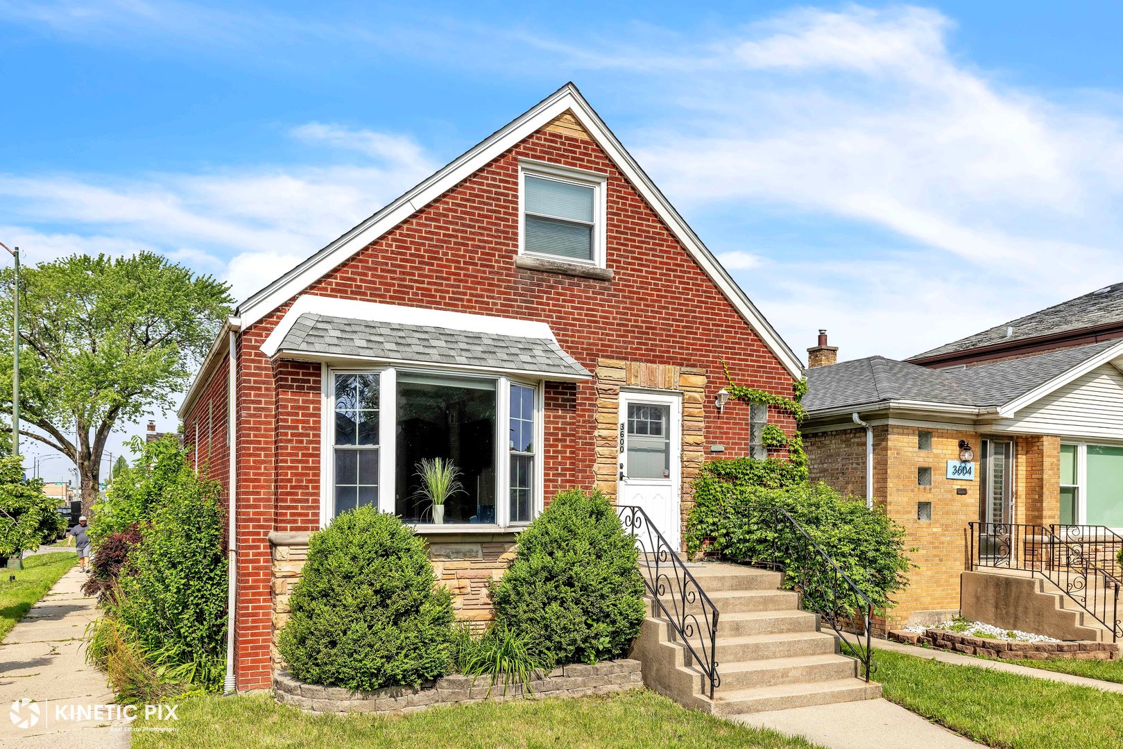 3600 N New England Avenue Property Photo 1