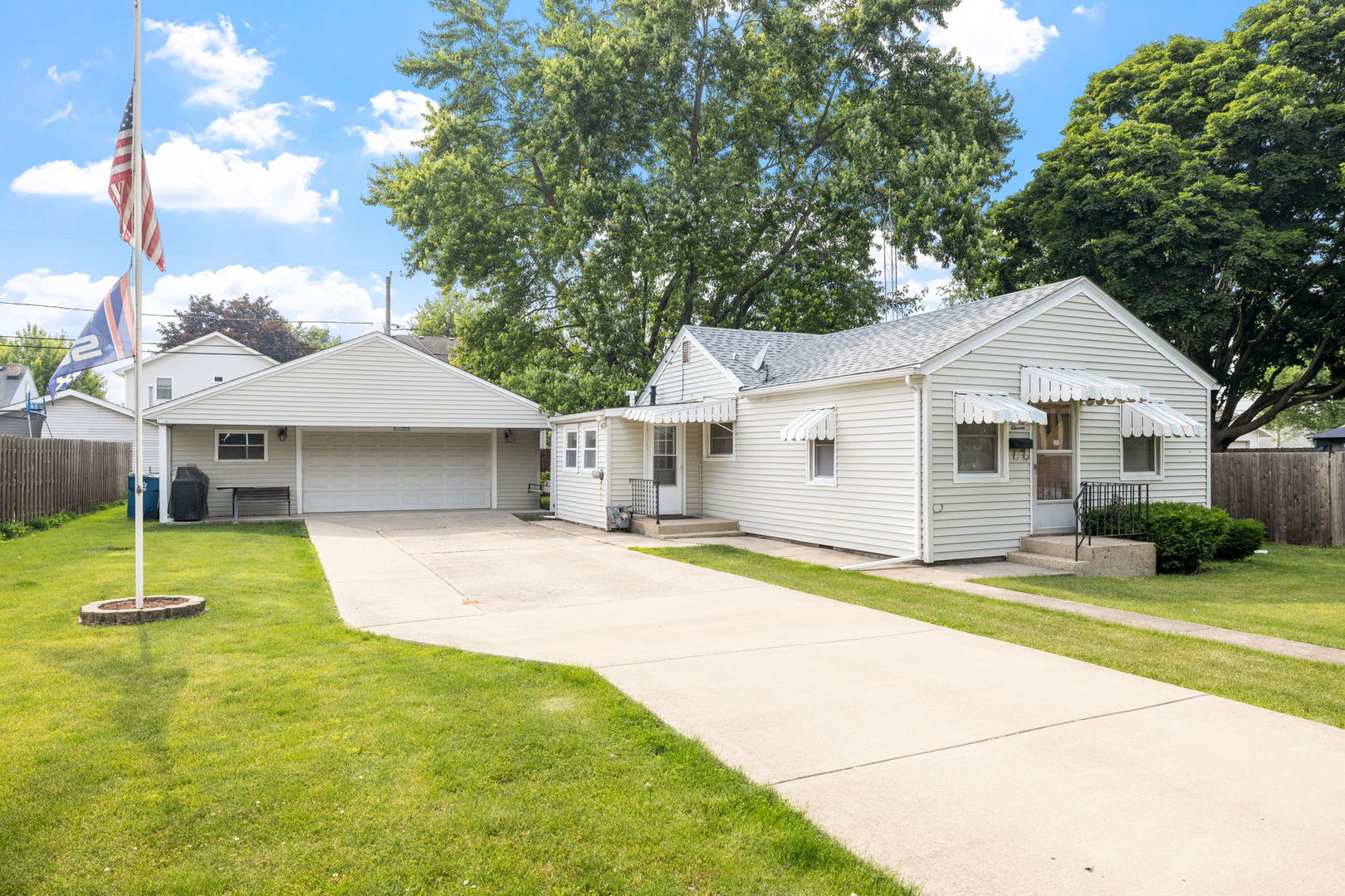 1811 Dearborn Street Property Photo 1
