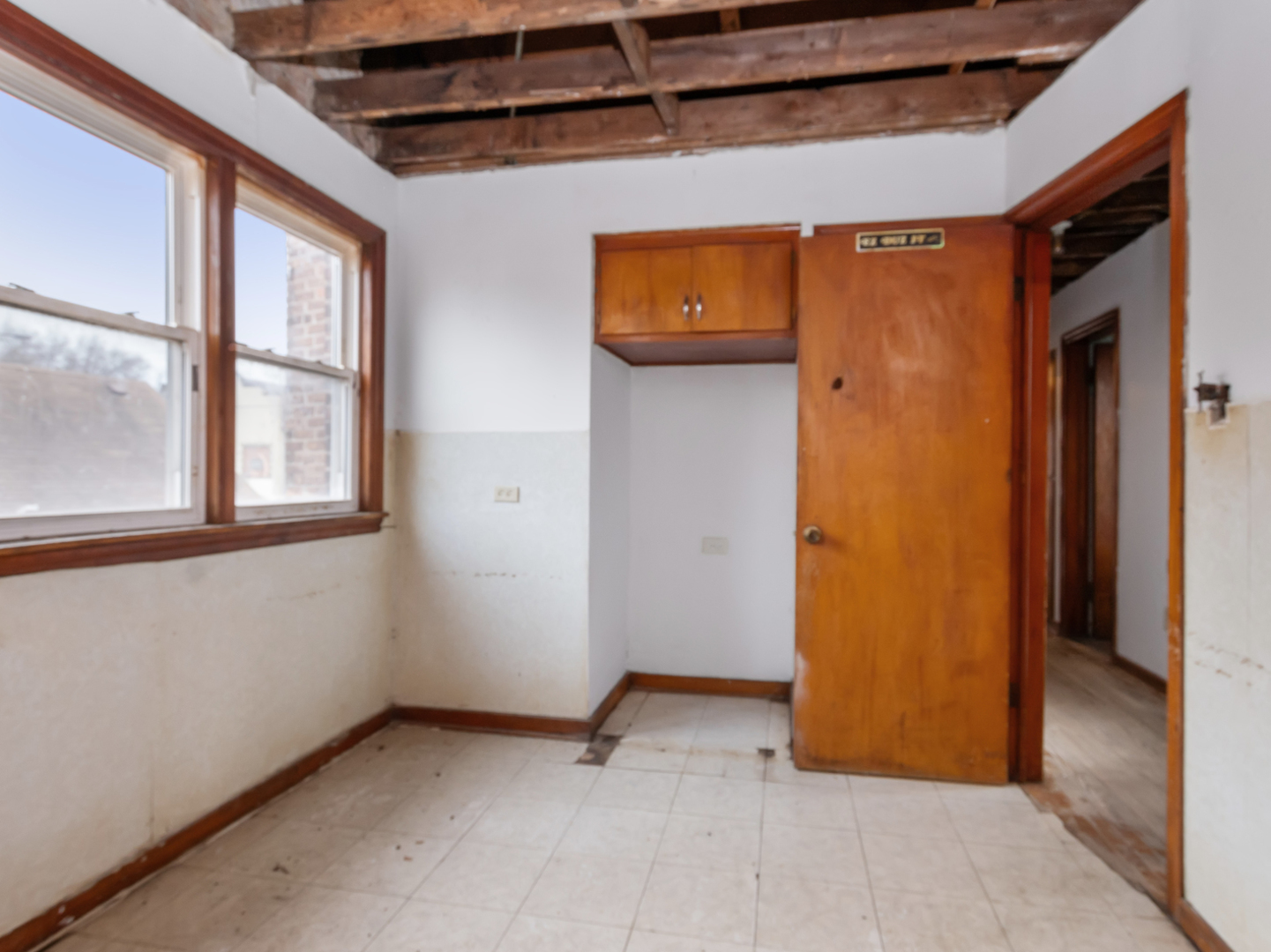 8409 S Burley Avenue Property Photo 13