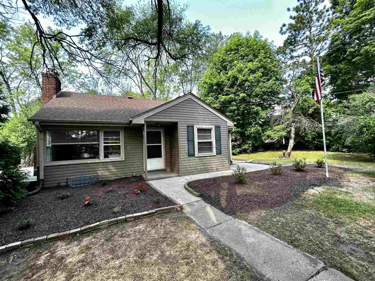 4713 East Lawn Drive Property Photo 1